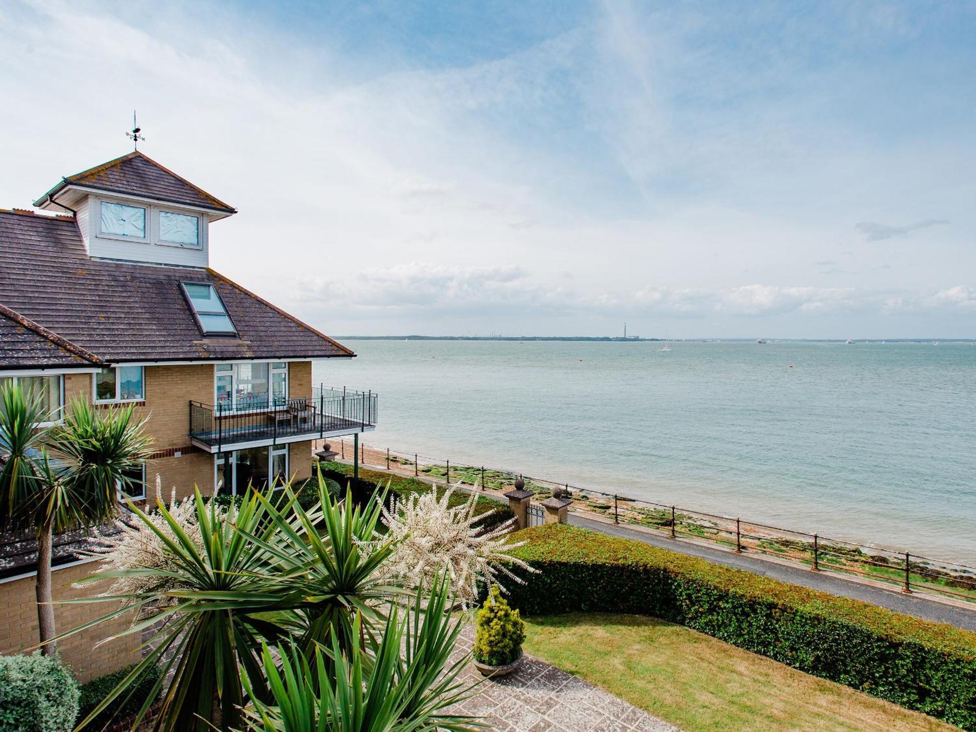 Solent View Apartment カウズ エクステリア 写真