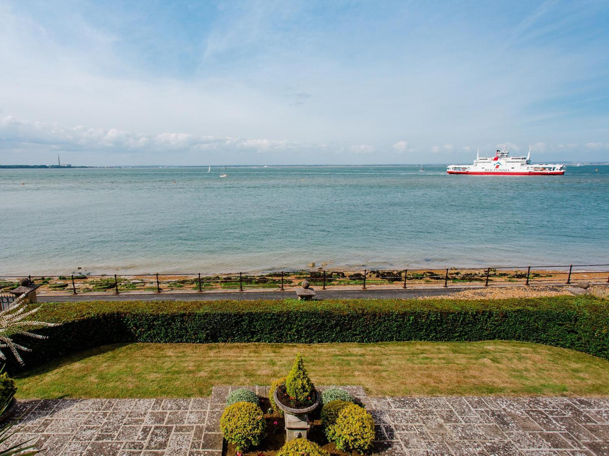 Solent View Apartment カウズ エクステリア 写真